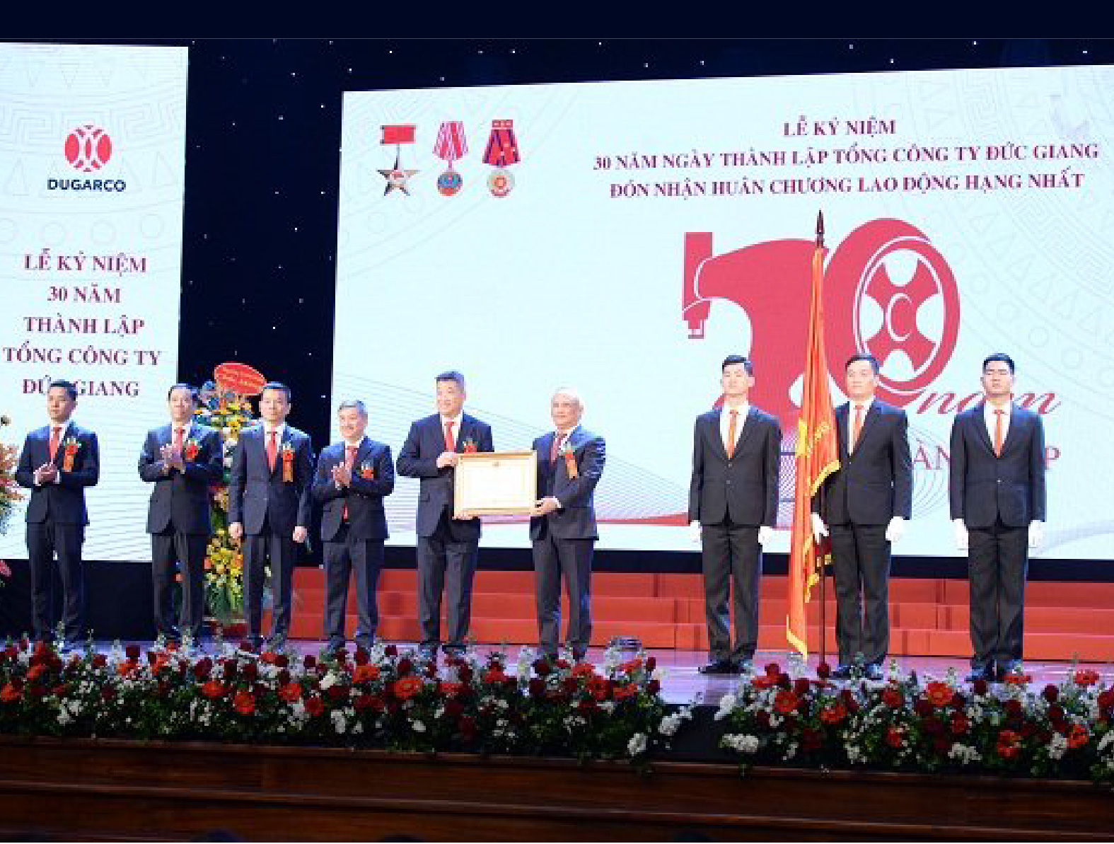 TCT ĐỨC GIANG - TỰ HÀO 3O NĂM THÀNH LẬP